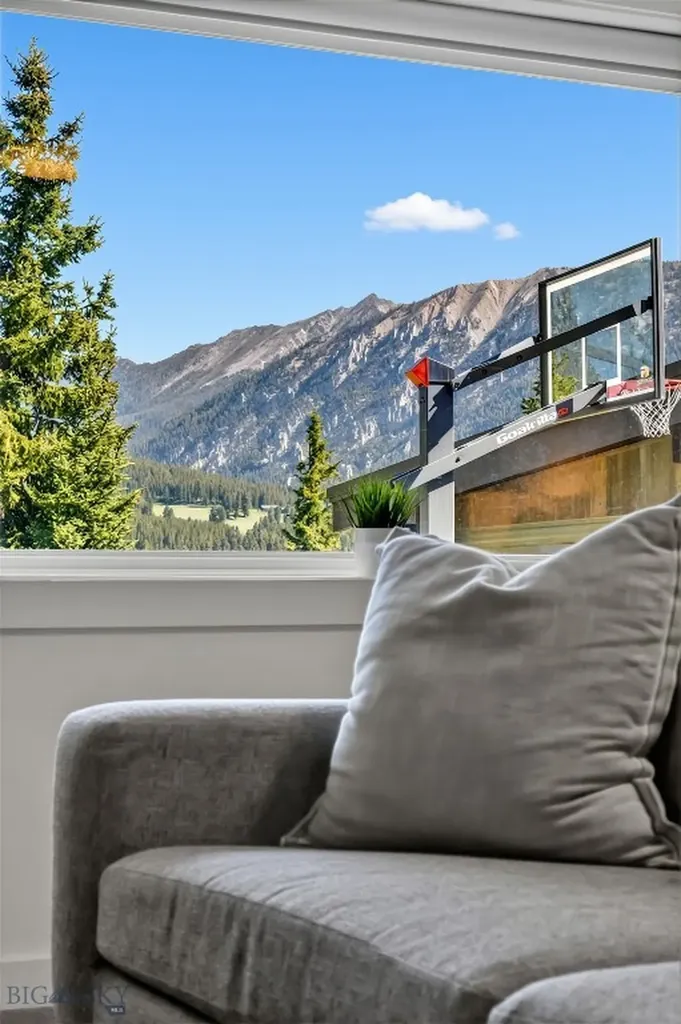 215 Gray Owl Lane Big Sky MT 59716