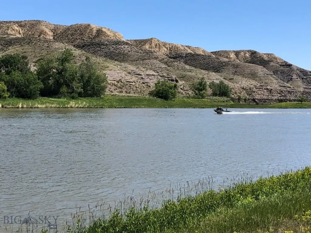 20 Vernon Road Highwood MT 59450