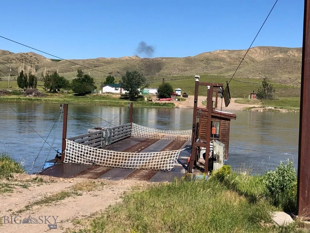 20 Vernon Road Highwood MT 59450