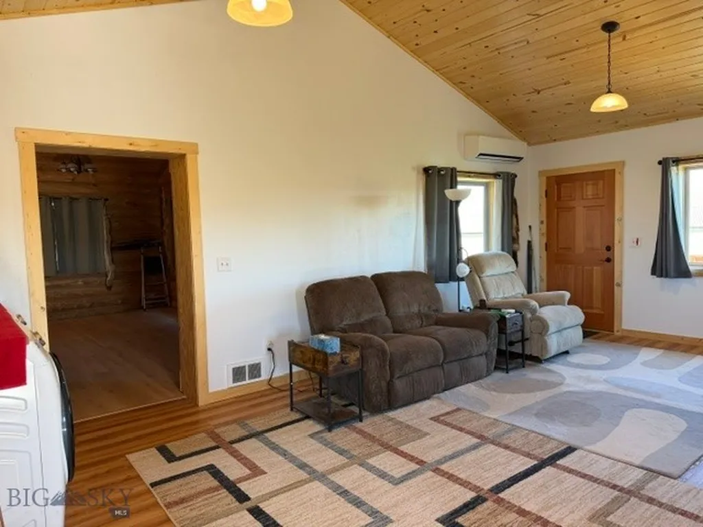 3919 Blacktail Road Dillon MT 59725