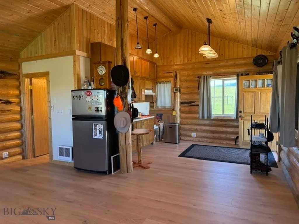 3919 Blacktail Road Dillon MT 59725