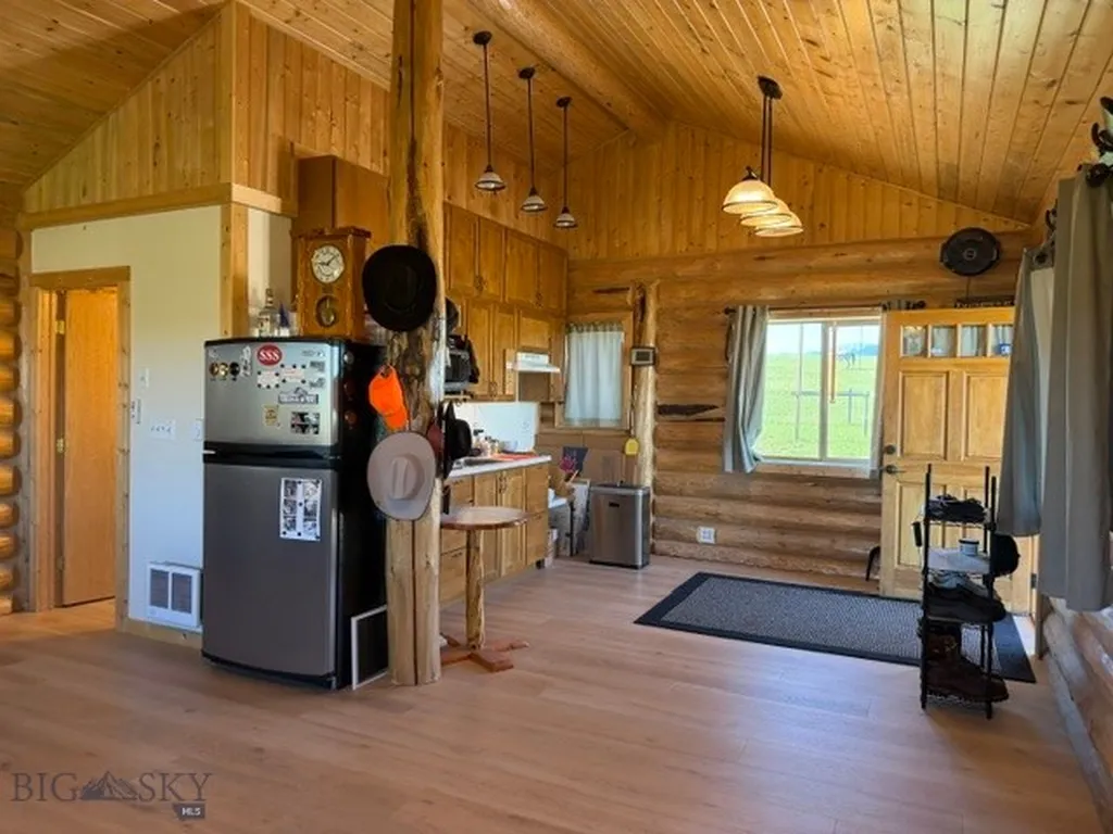 3919 Blacktail Road Dillon MT 59725
