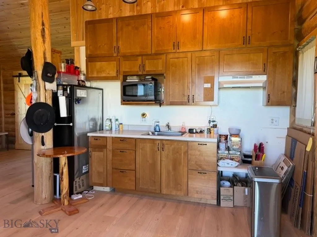 3919 Blacktail Road Dillon MT 59725
