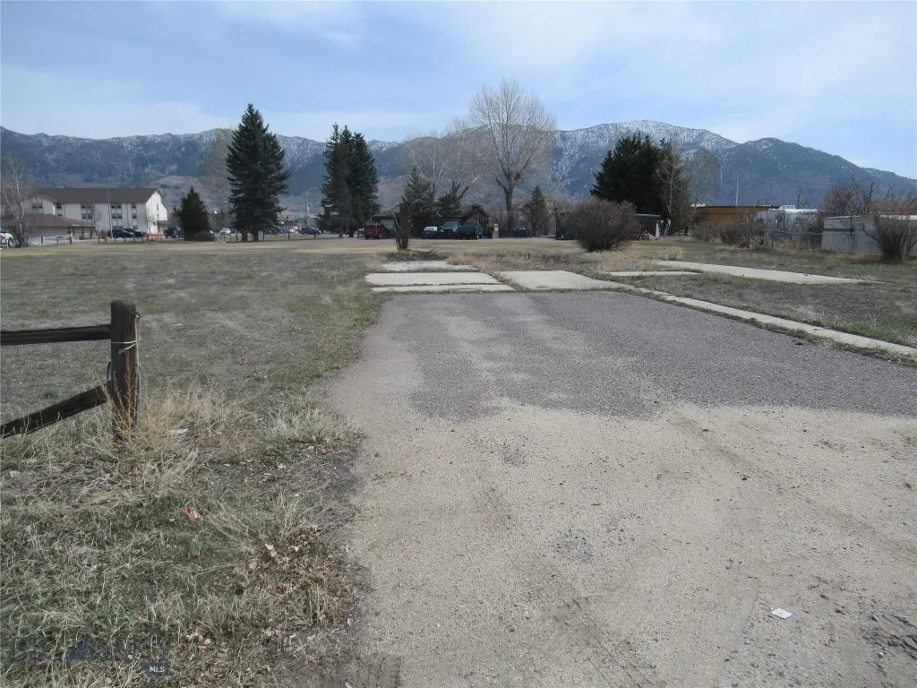 1830 Holmes Butte MT 59701