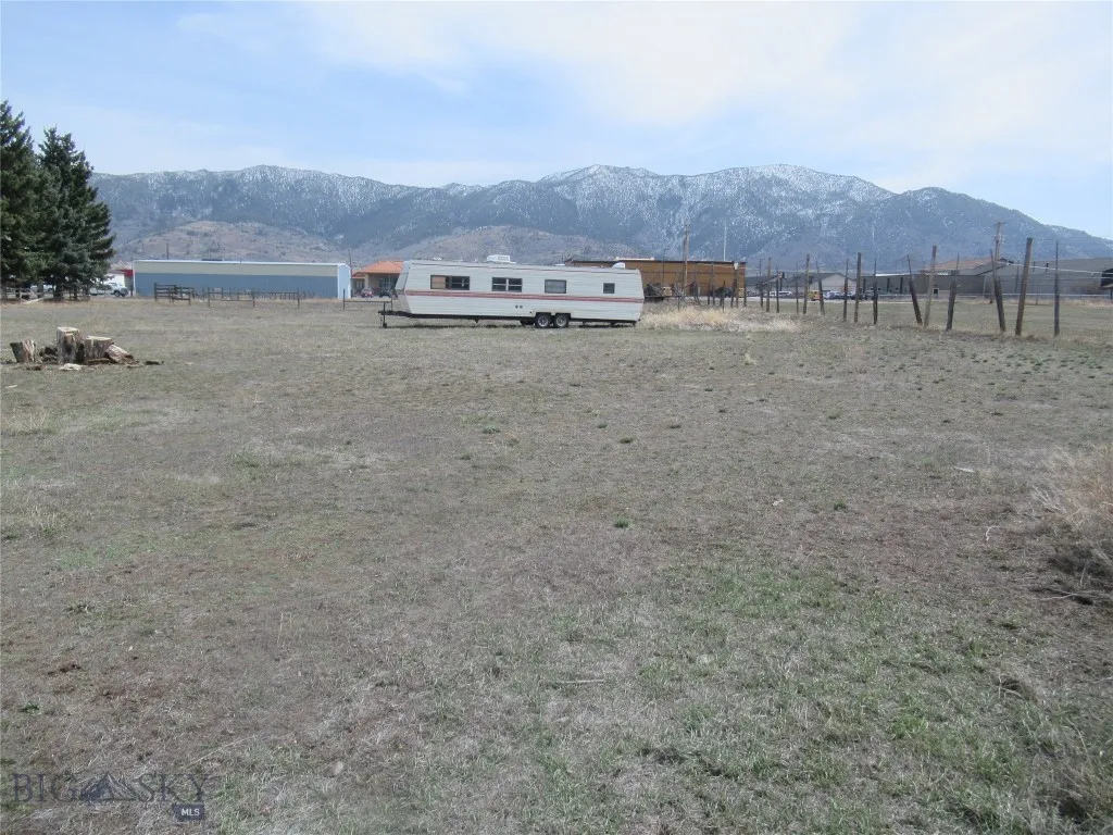 1830 Holmes Butte MT 59701