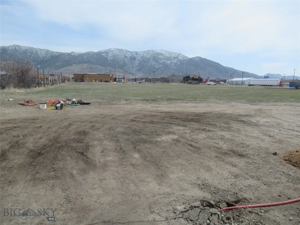 1830 Holmes Butte MT 59701