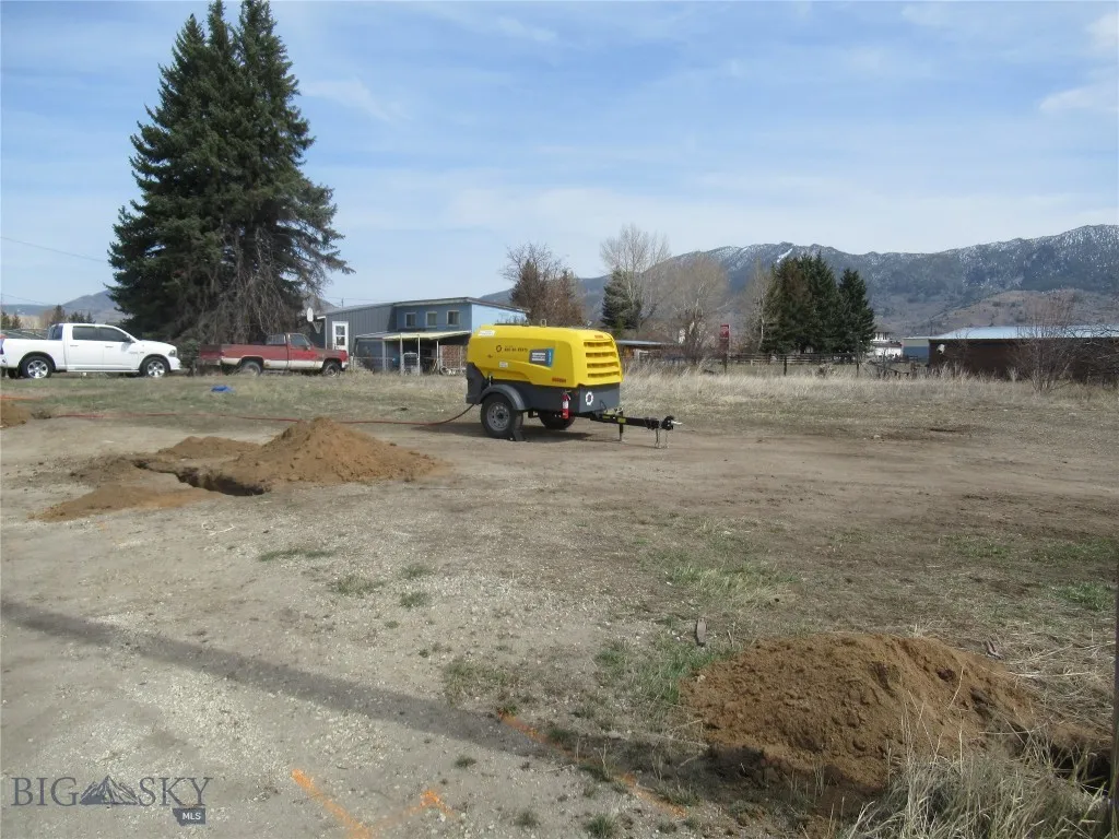 1830 Holmes Butte MT 59701