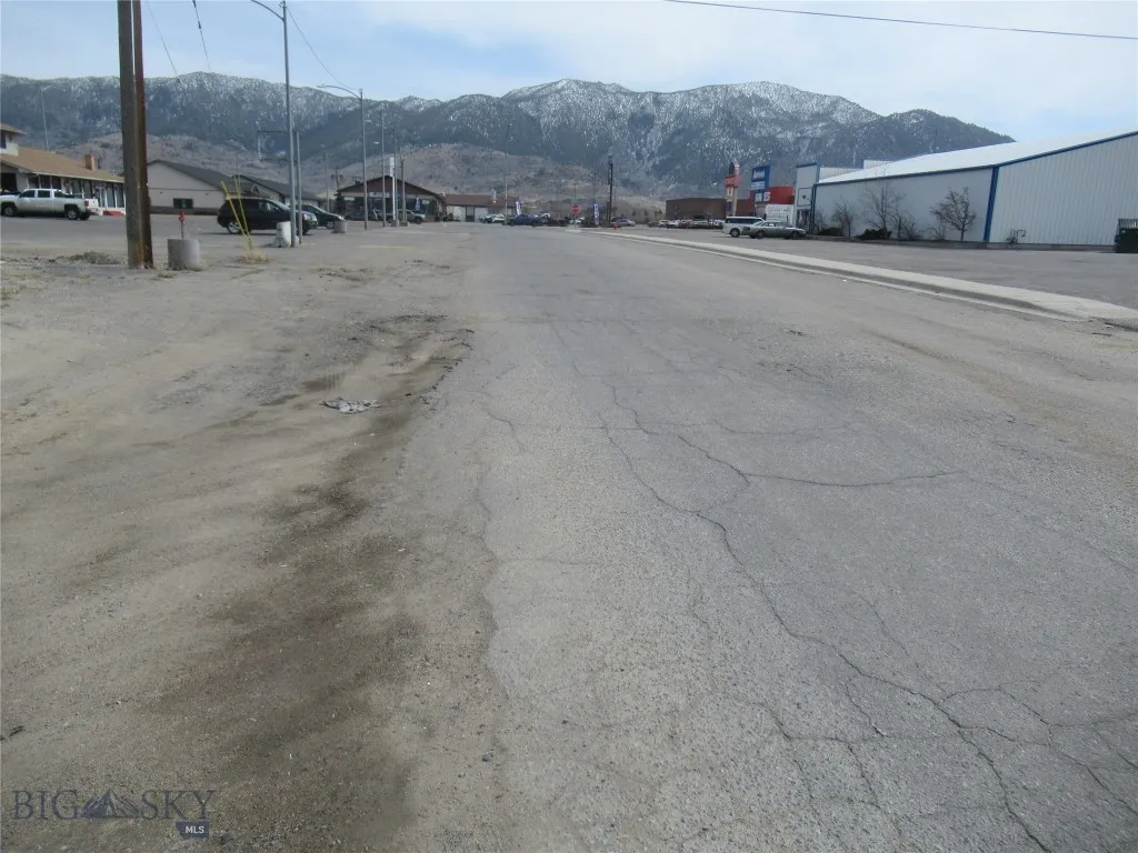1830 Holmes Butte MT 59701