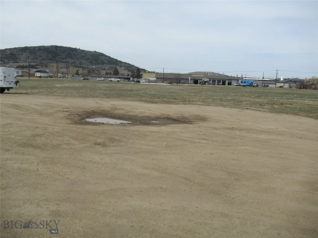 1830 Holmes Butte MT 59701