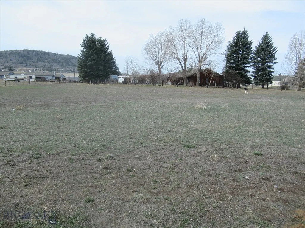 1830 Holmes Butte MT 59701