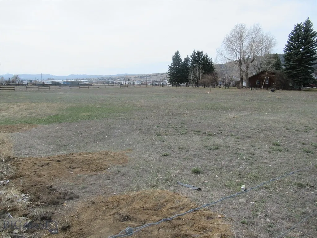 1830 Holmes Butte MT 59701