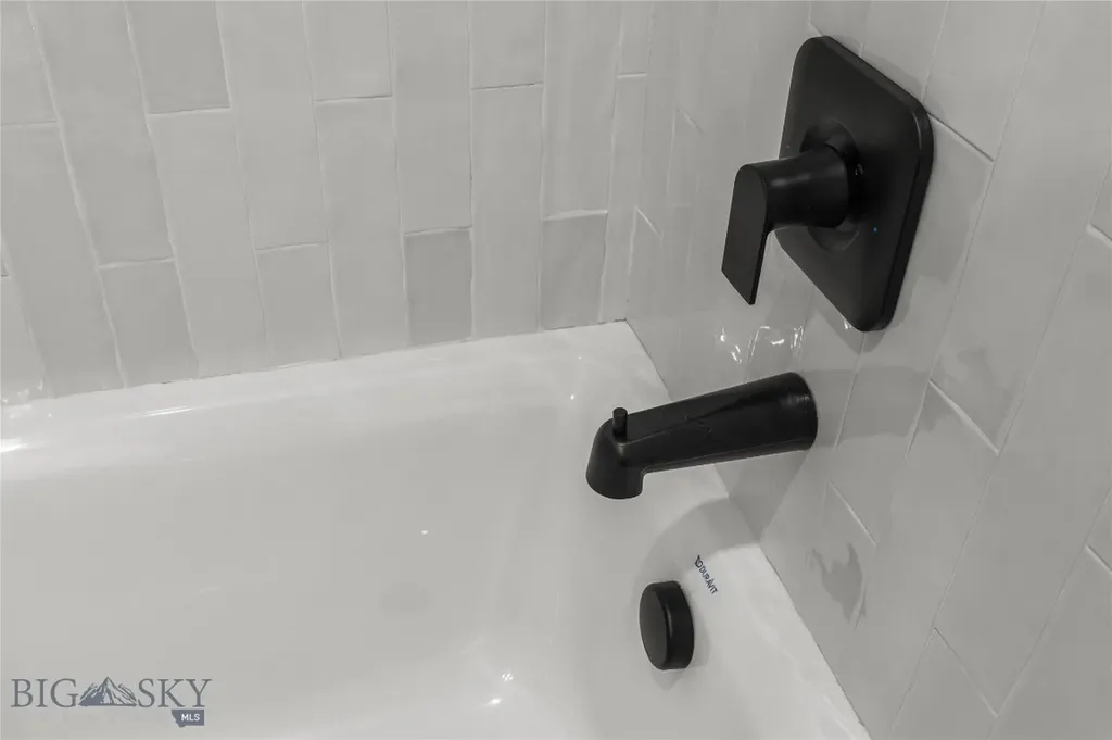 450 Loomis Way & 420 Sage Avenue Ennis MT 59729
