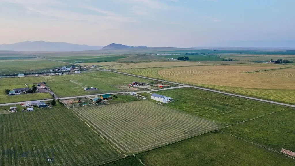 588 Saddle Drive Dillon MT 59725