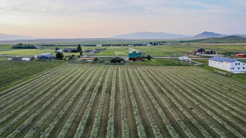 588 Saddle Drive Dillon MT 59725