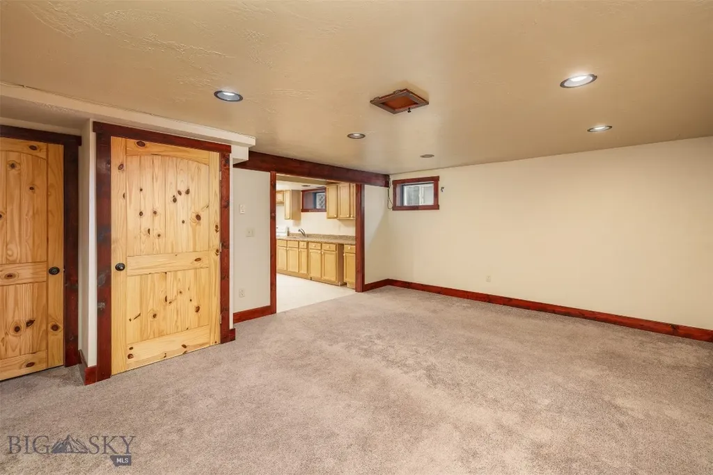 422 N 11th Bozeman MT 59715