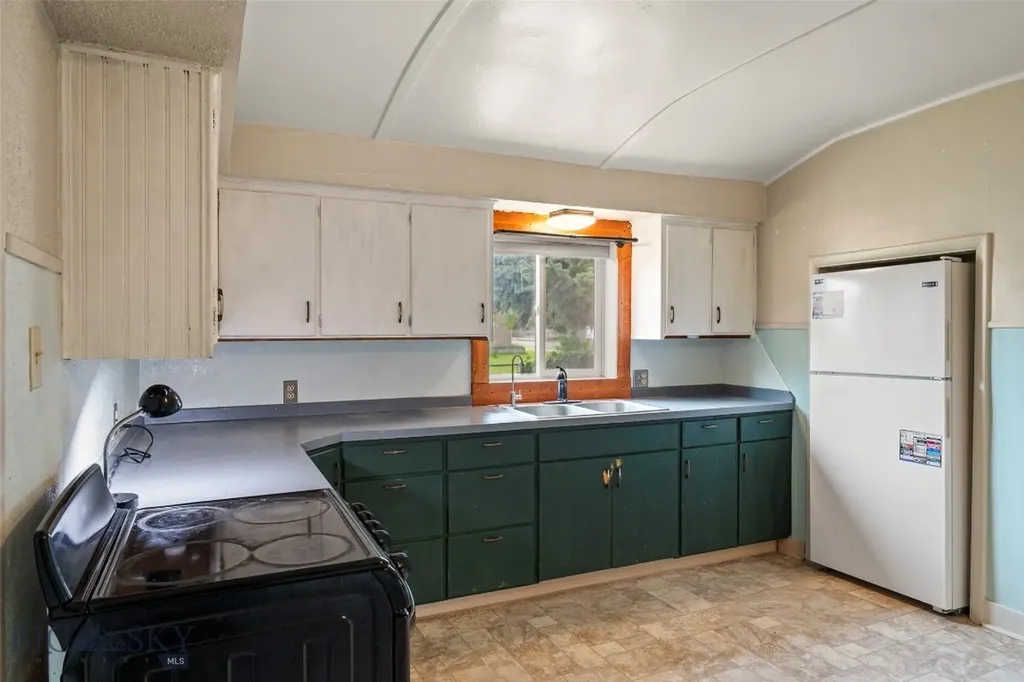 133 S Oak Street Townsend MT 59644