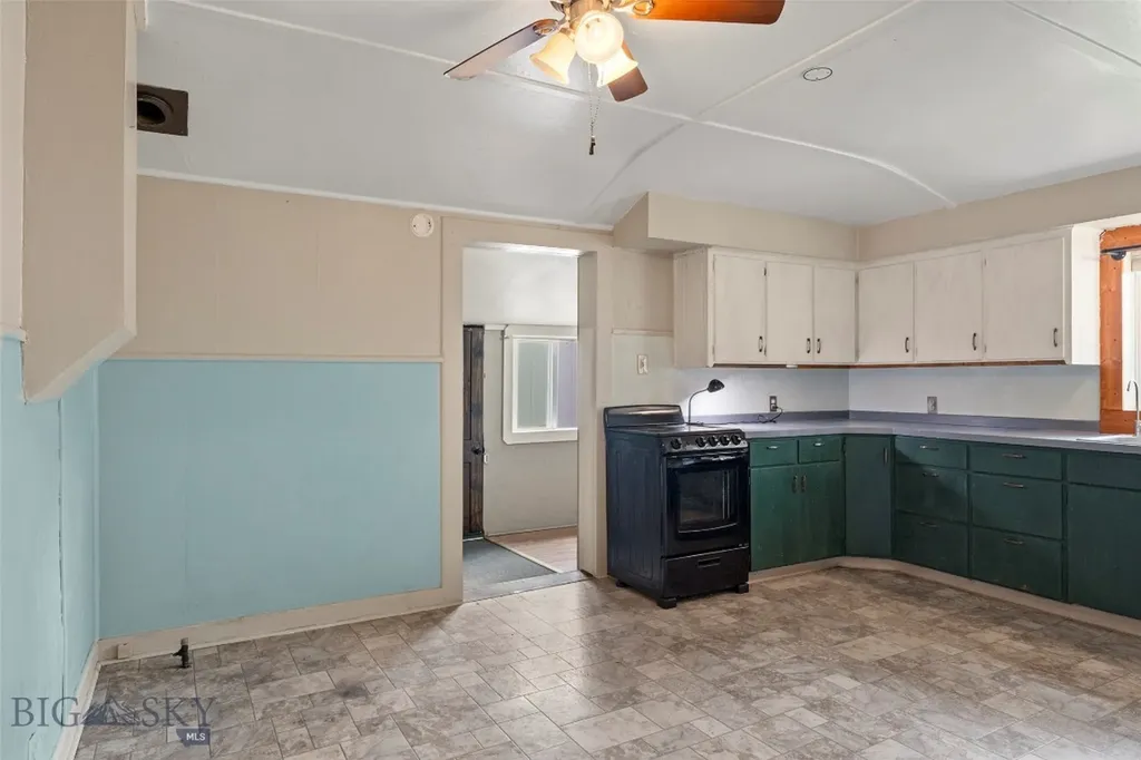 133 S Oak Street Townsend MT 59644