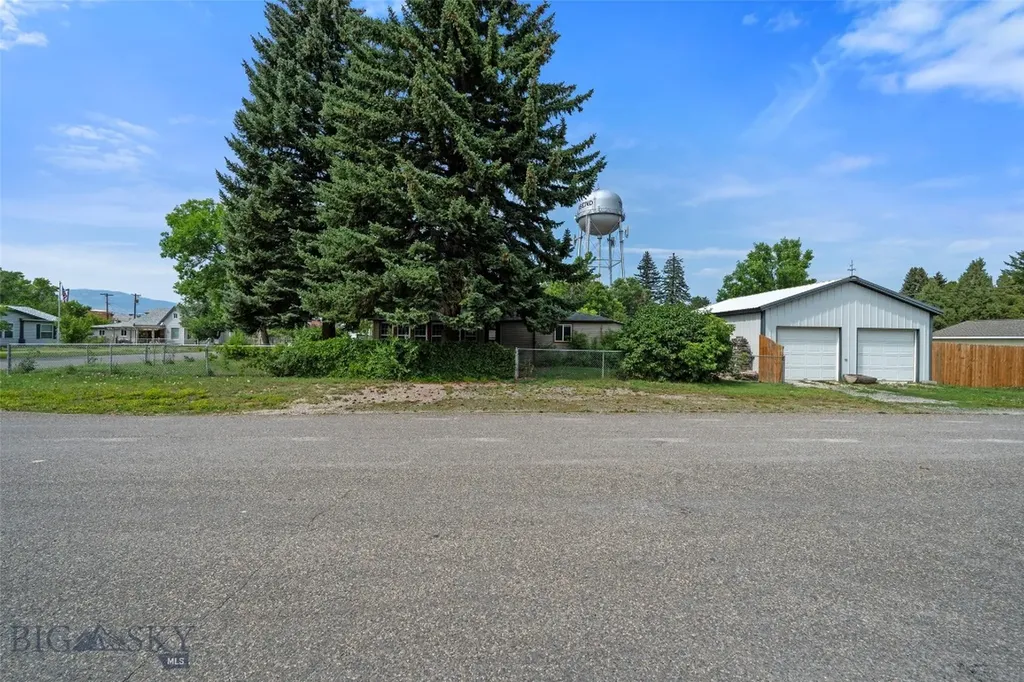 133 S Oak Street Townsend MT 59644