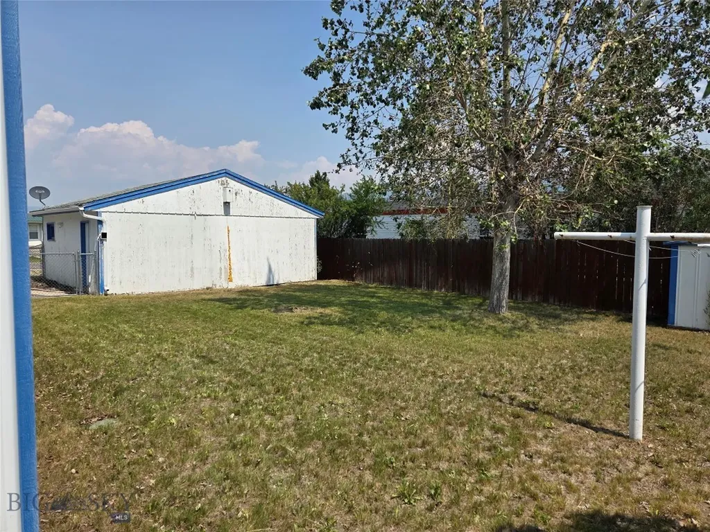 1426 Sunset Butte MT 59701