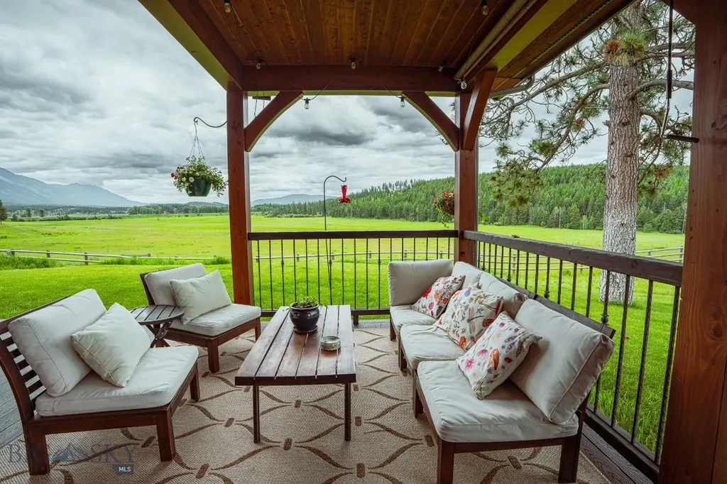 950 Eagle Lake Loop Fortine MT 59918