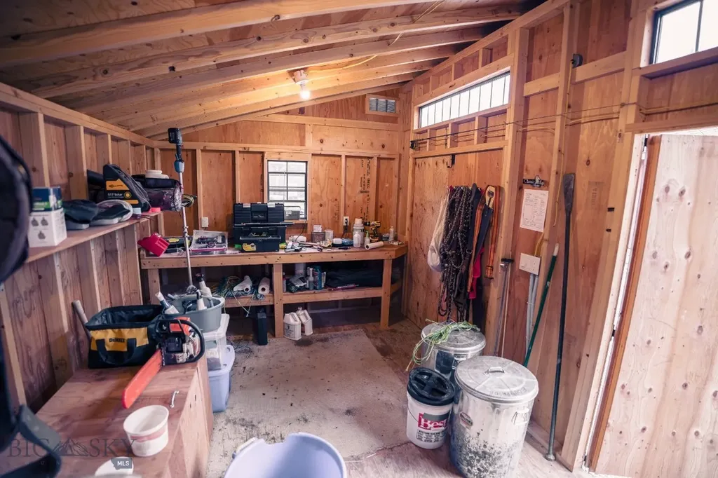 950 Eagle Lake Loop Fortine MT 59918