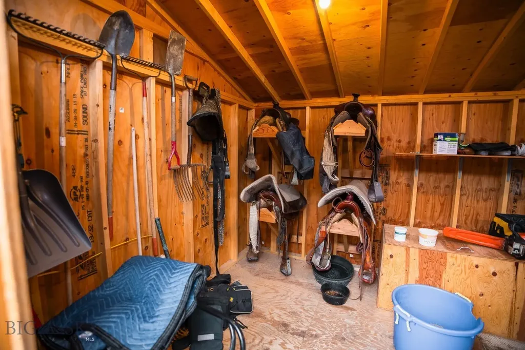 950 Eagle Lake Loop Fortine MT 59918