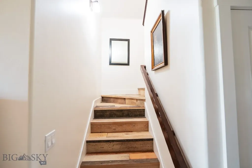 950 Eagle Lake Loop Fortine MT 59918