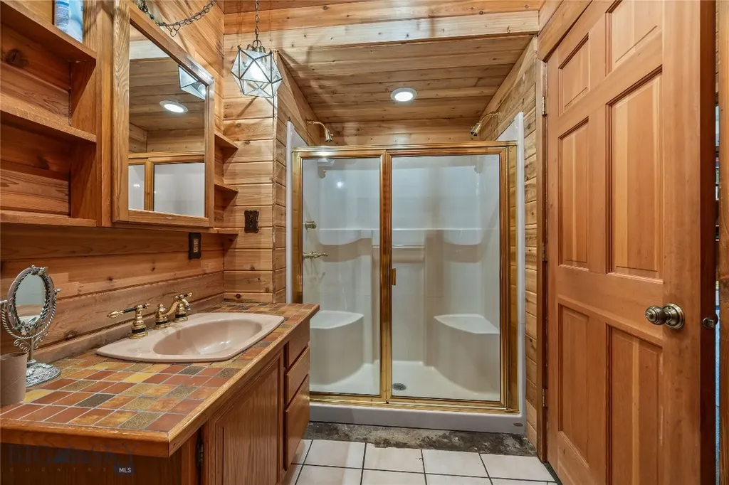 80 Browns Gulch Clancy MT 59634