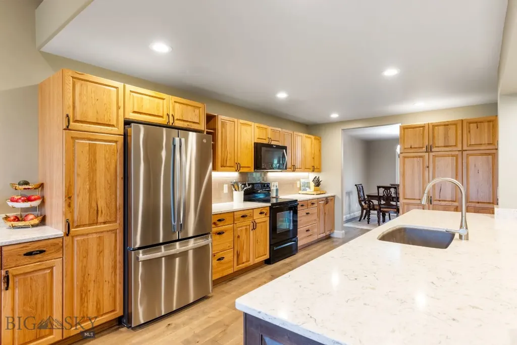 9835 Happy Acres W Bozeman MT 59718