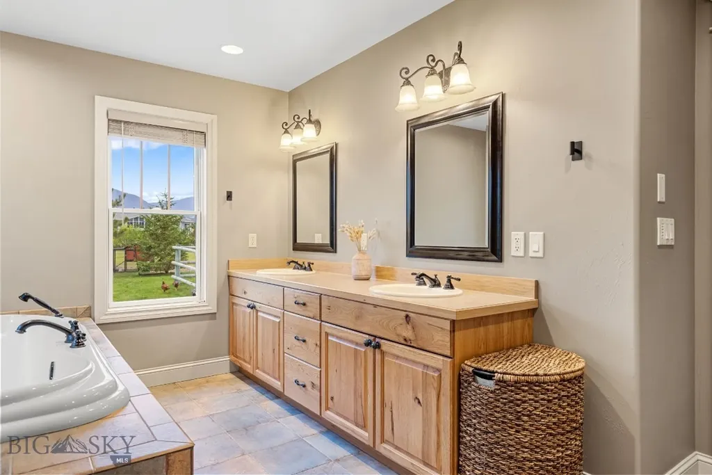 9835 Happy Acres W Bozeman MT 59718
