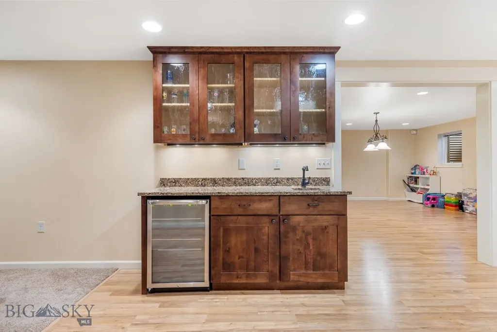 9835 Happy Acres W Bozeman MT 59718