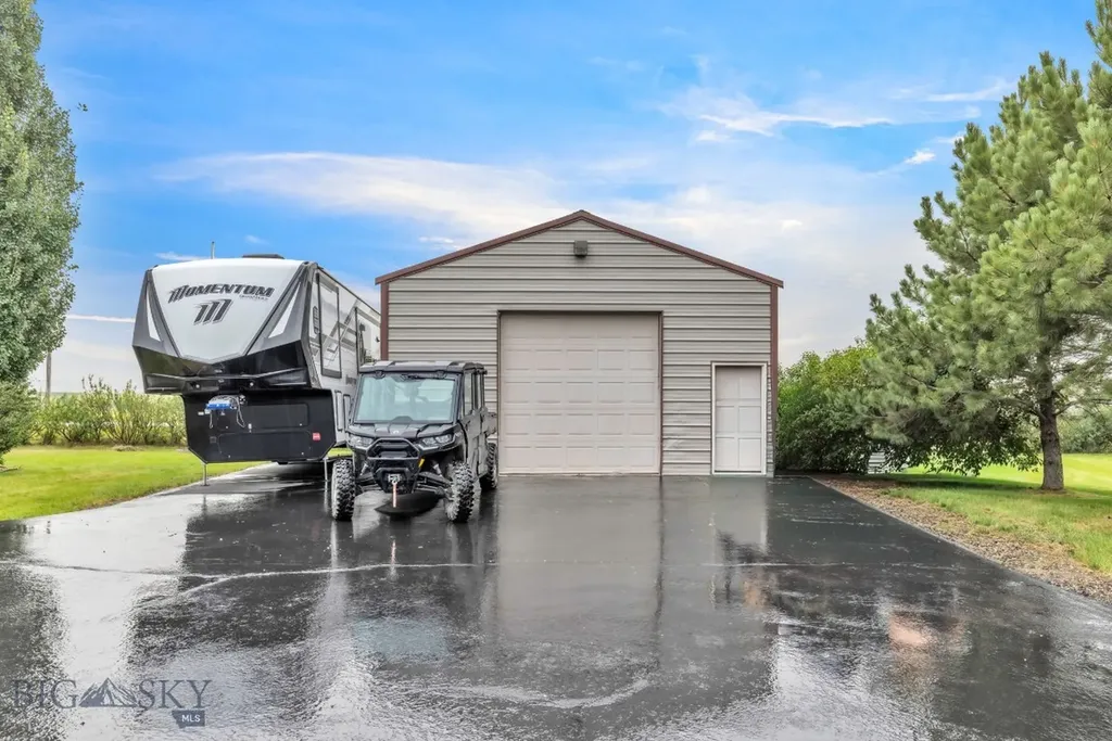 9835 Happy Acres W Bozeman MT 59718