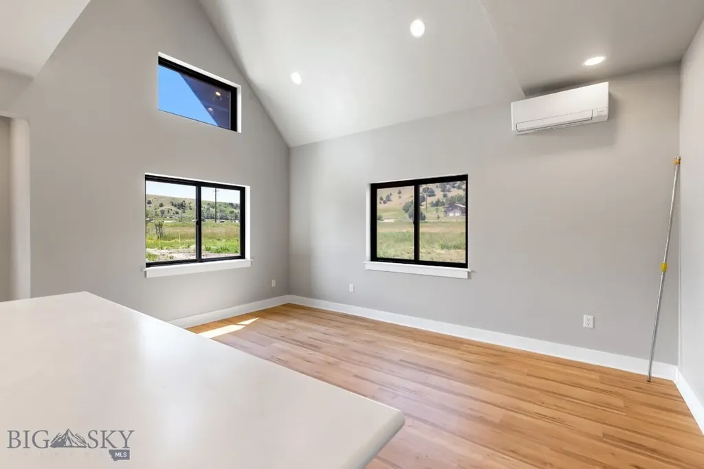 55 Apricot Scone Lane Gallatin Gateway MT 59730
