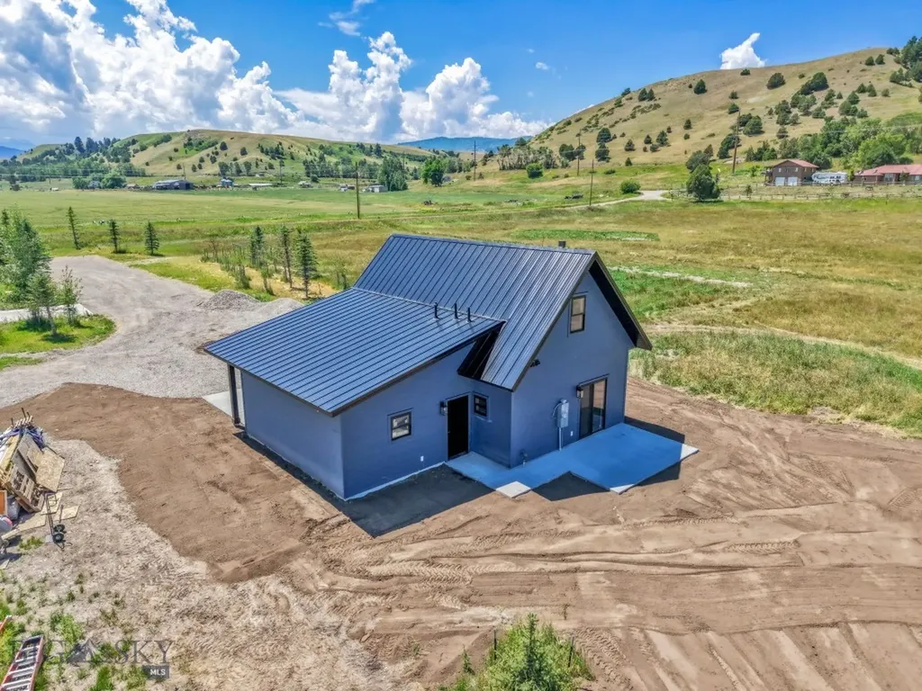 55 Apricot Scone Lane Gallatin Gateway MT 59730