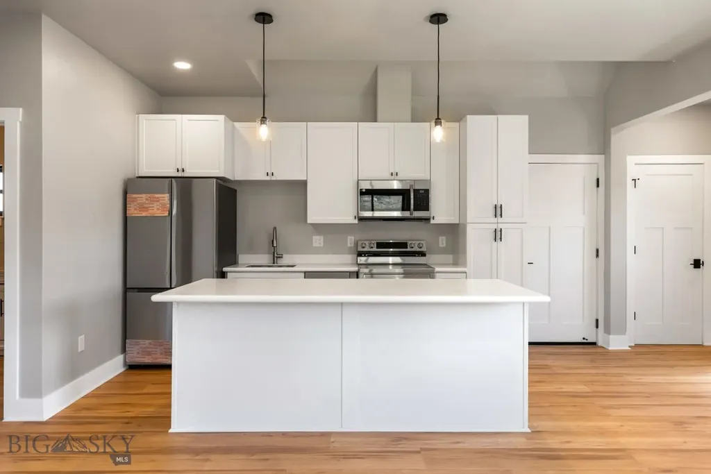 55 Apricot Scone Lane Gallatin Gateway MT 59730