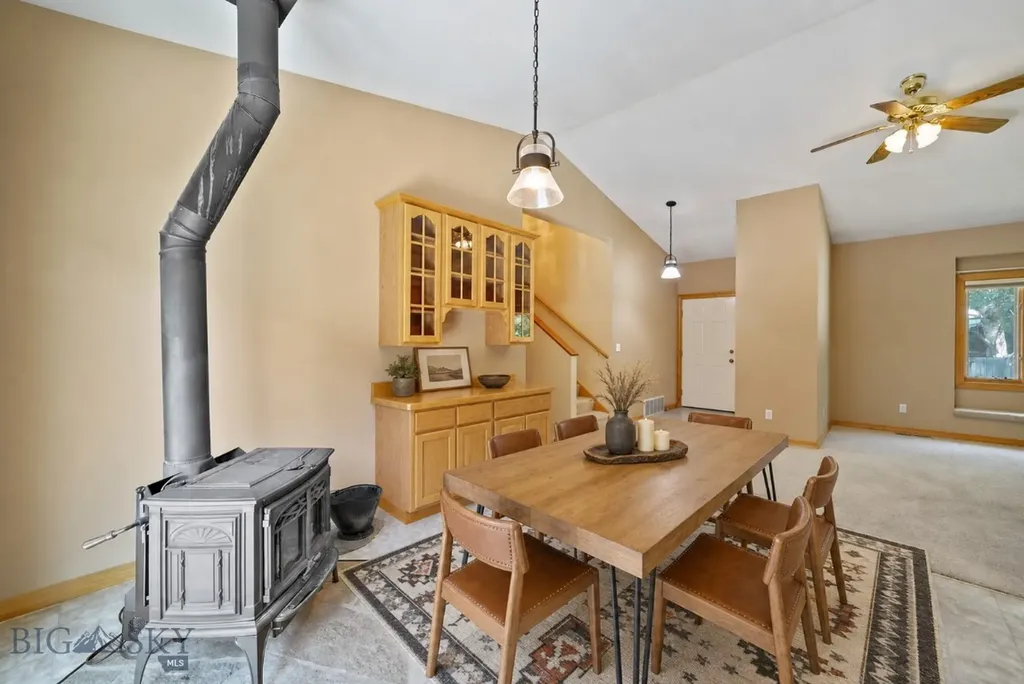 38A N Woodard Avenue Absarokee MT 59001