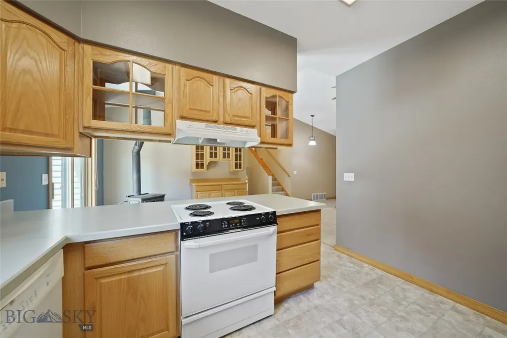 38A N Woodard Avenue Absarokee MT 59001