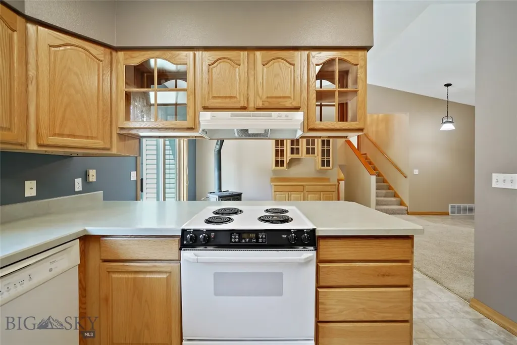 38A N Woodard Avenue Absarokee MT 59001