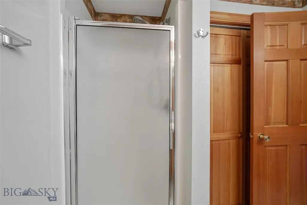38A N Woodard Avenue Absarokee MT 59001