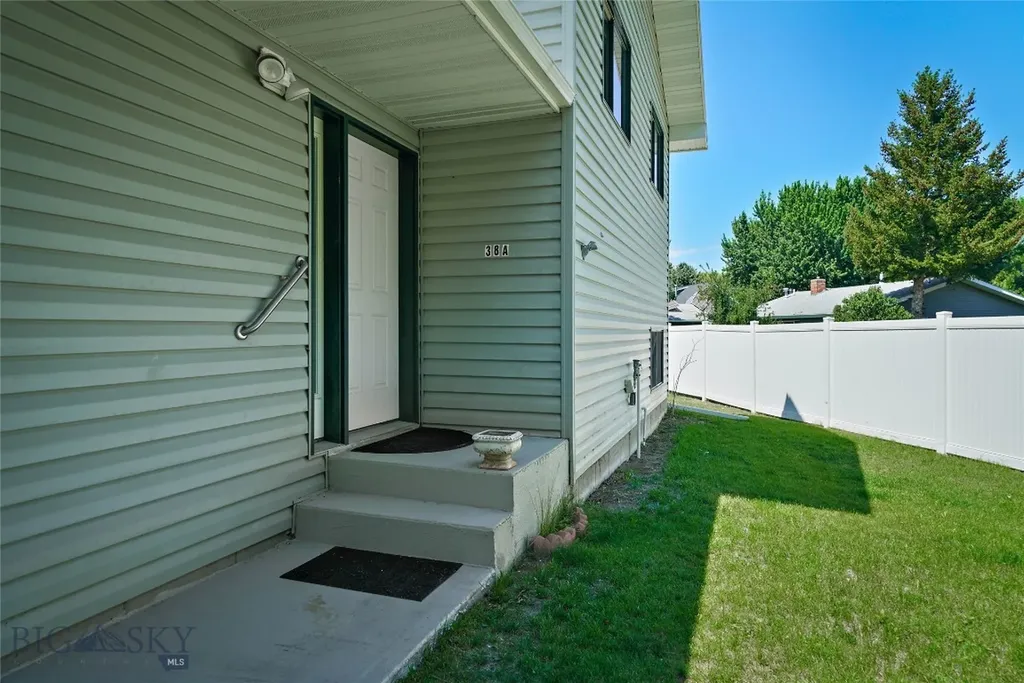 38A N Woodard Avenue Absarokee MT 59001