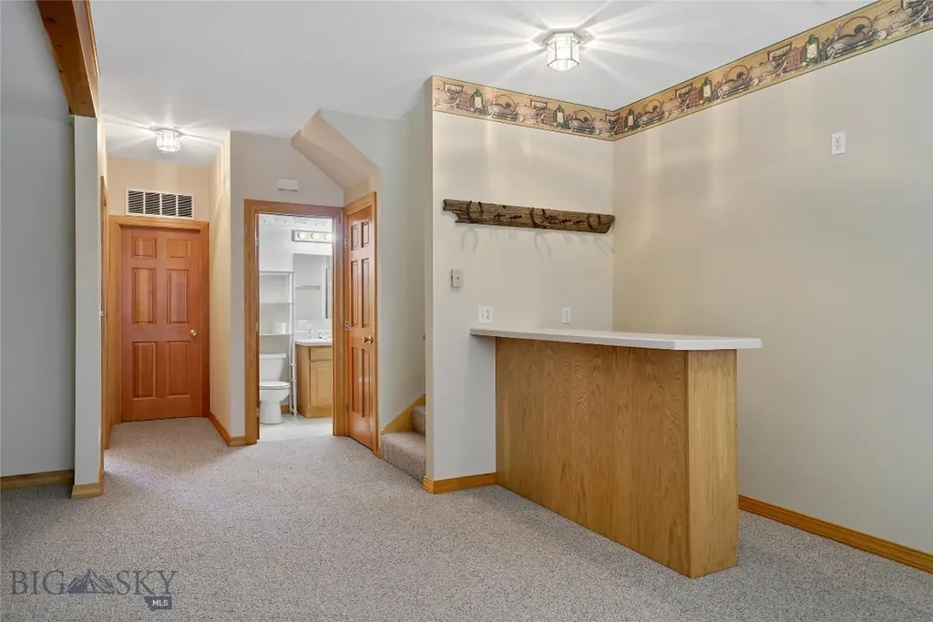 38A N Woodard Avenue Absarokee MT 59001