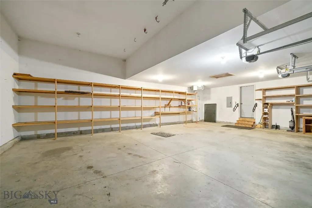 38A N Woodard Avenue Absarokee MT 59001