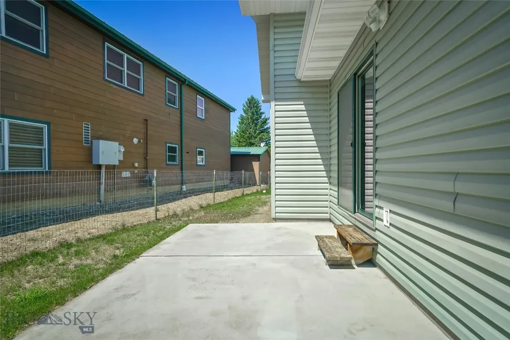 38A N Woodard Avenue Absarokee MT 59001