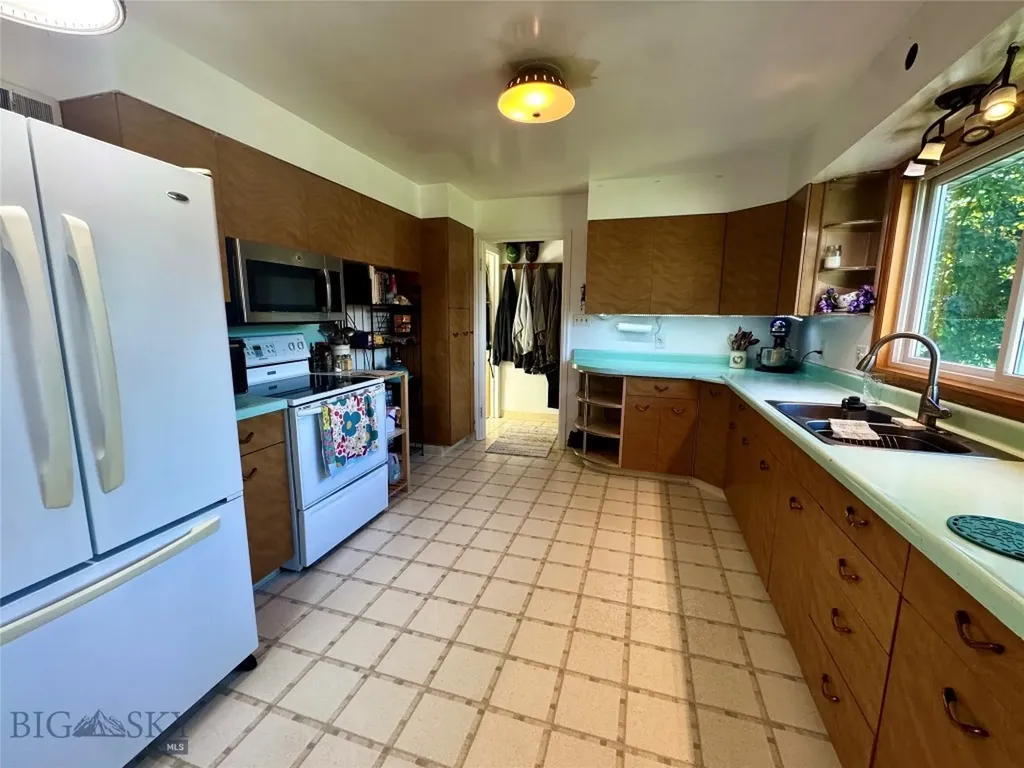 2805 6th Avenue N Great Falls MT 59401