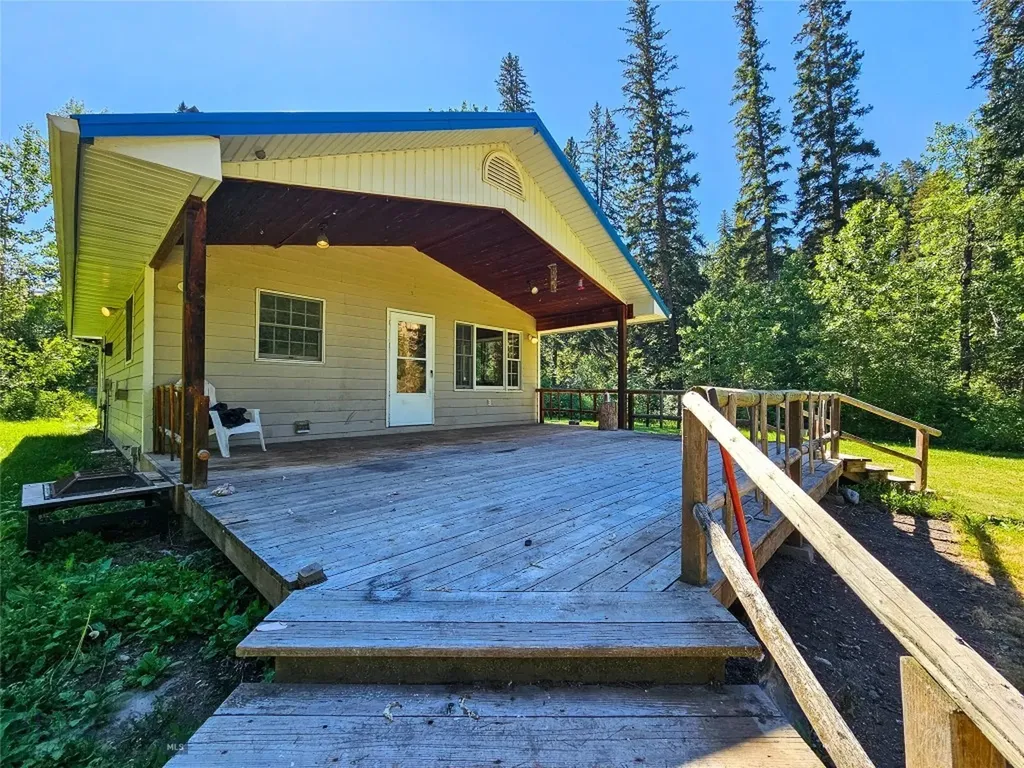 212 E Boulder Road Mcleod MT 59052