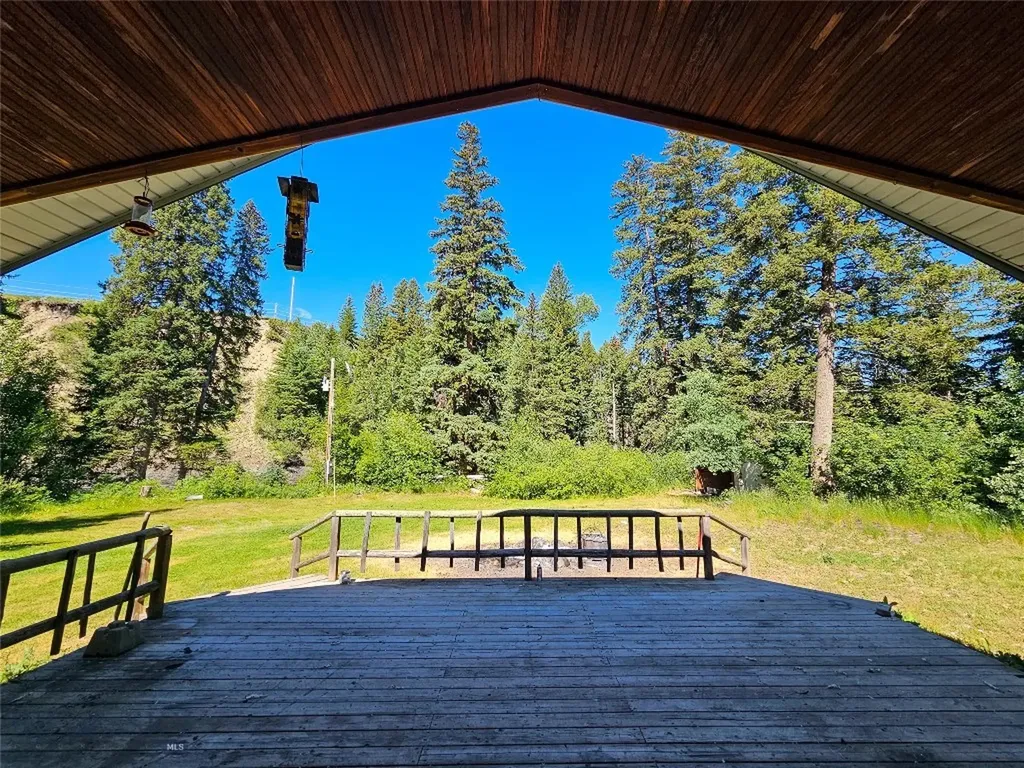 212 E Boulder Road Mcleod MT 59052