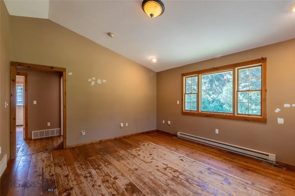 212 E Boulder Road Mcleod MT 59052