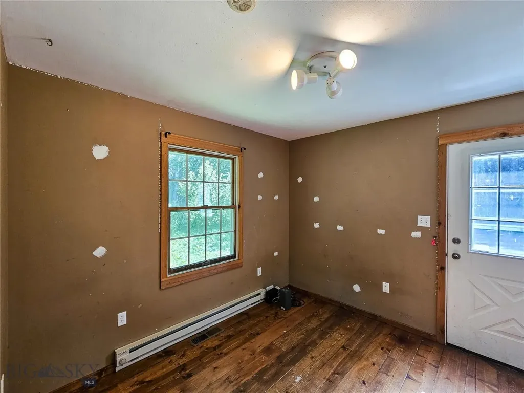 212 E Boulder Road Mcleod MT 59052