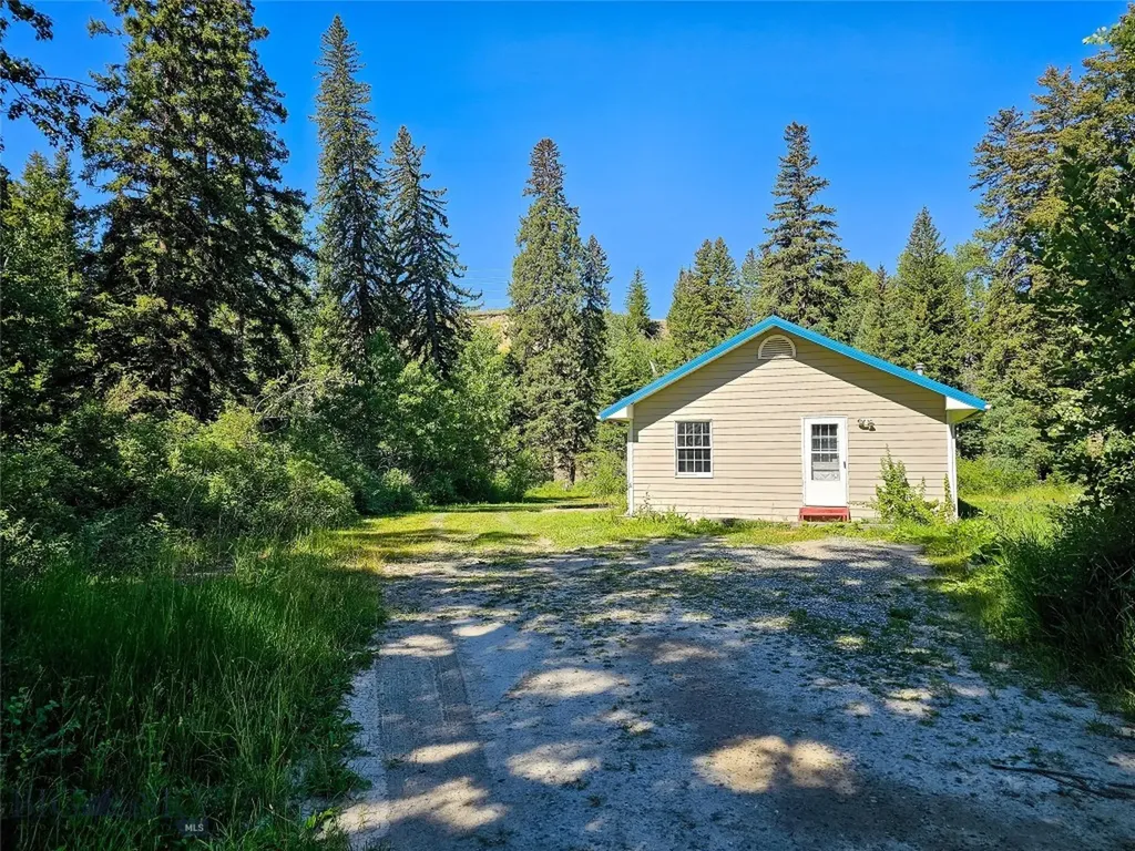 212 E Boulder Road Mcleod MT 59052