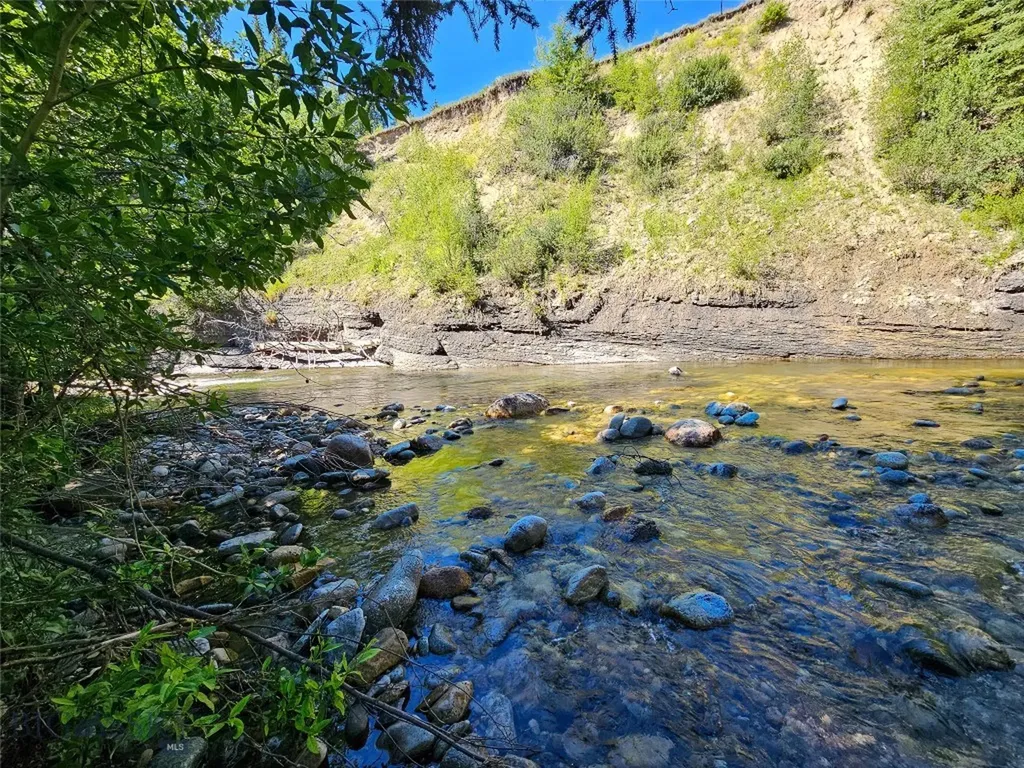 212 E Boulder Road Mcleod MT 59052